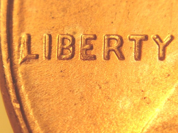 1995-Lincoln-Memorial-Cent-Trail-By-Bottom-Of--L-&-Doubling-On-E-?